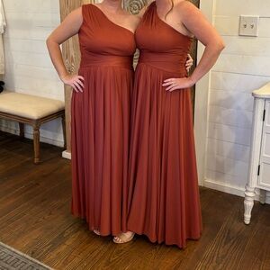 David’s Bridal Bridesmaid dress Mesh One-Shoulder Dress with Full Skirt